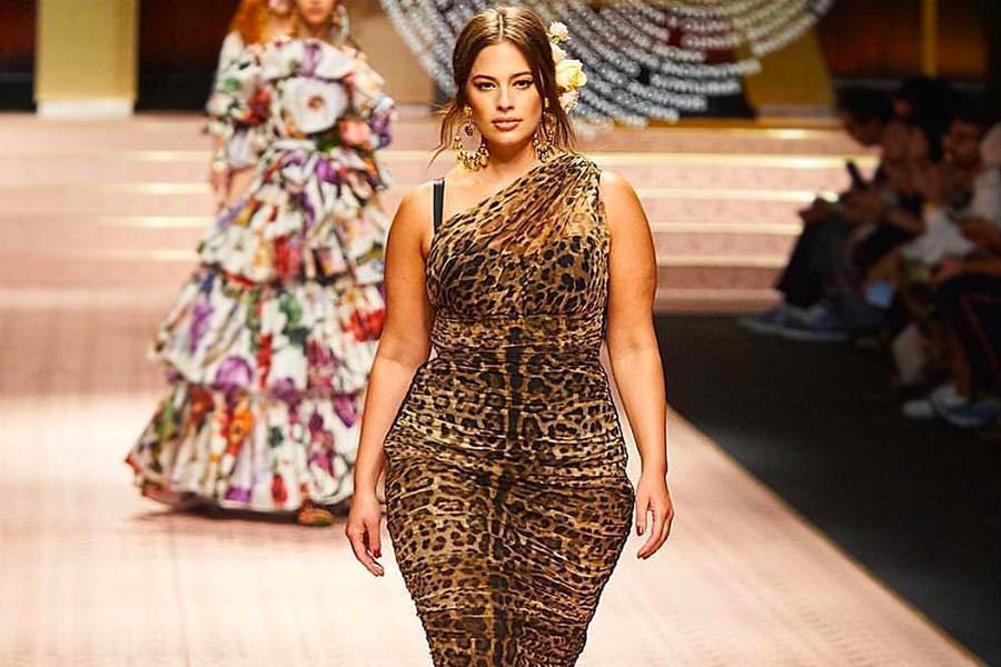 τα plus size μοντέλα είναι στη μόδα