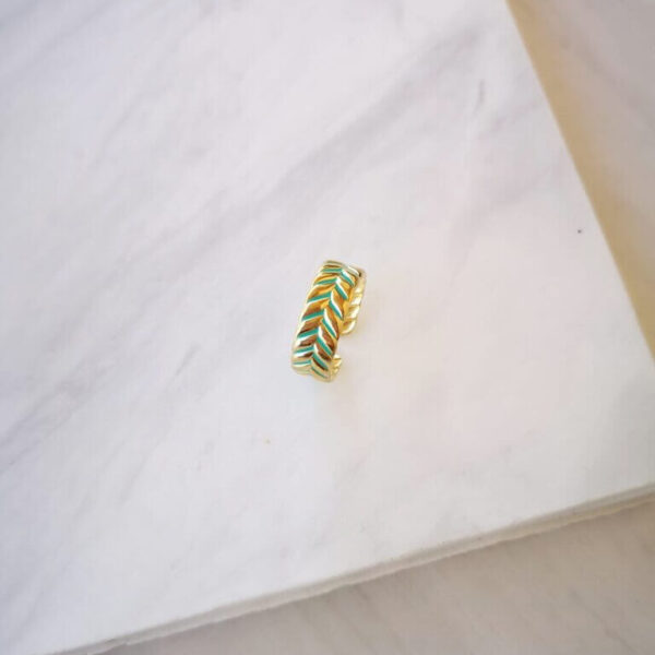 χειροποίητο δαχτυλίδι με σχέδιο πράσινο βέλος