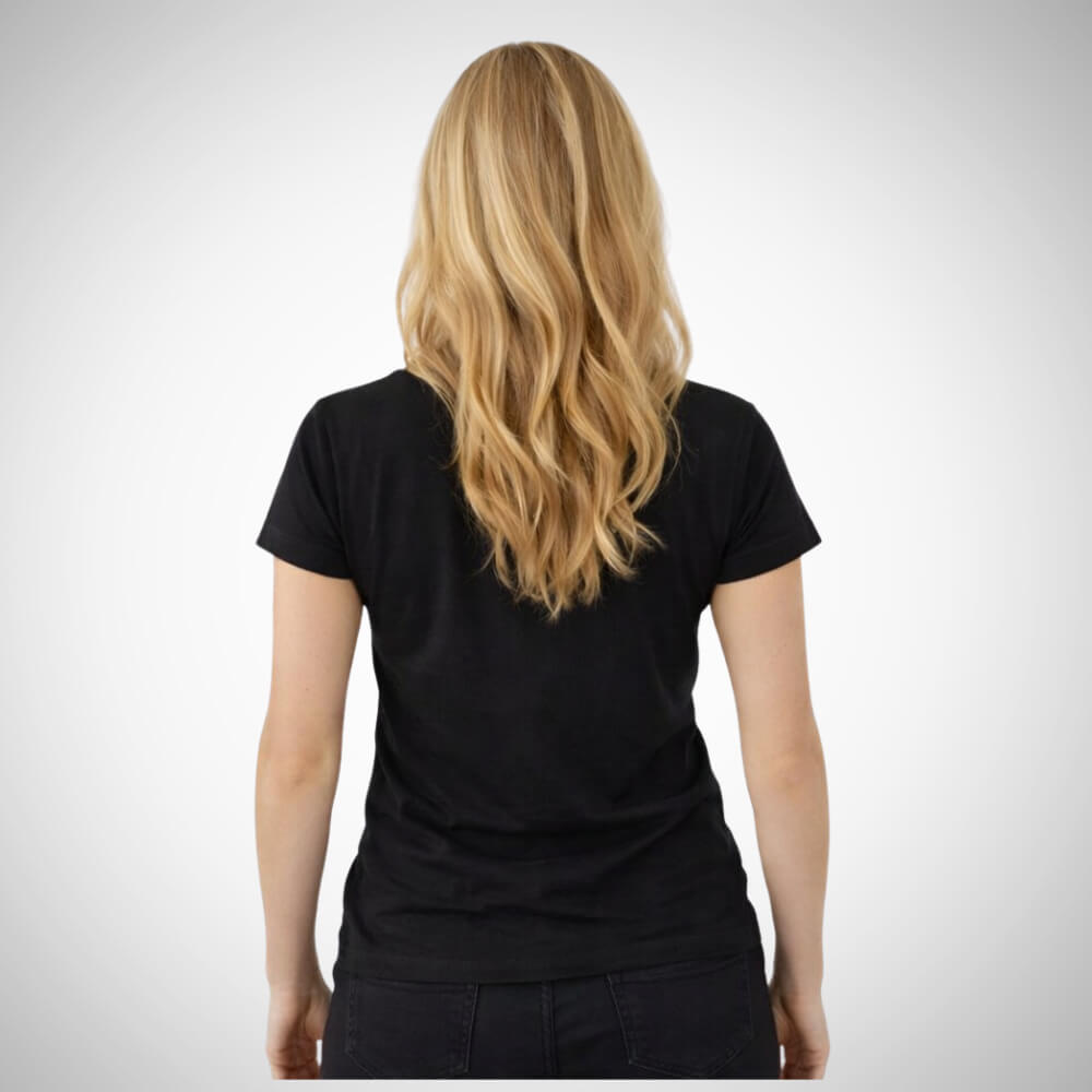 Μαύρο κοντομάνικο t-shirt Suga Style με γραμματοσειρά “Smile” και graphic κραγιόν μπροστά.