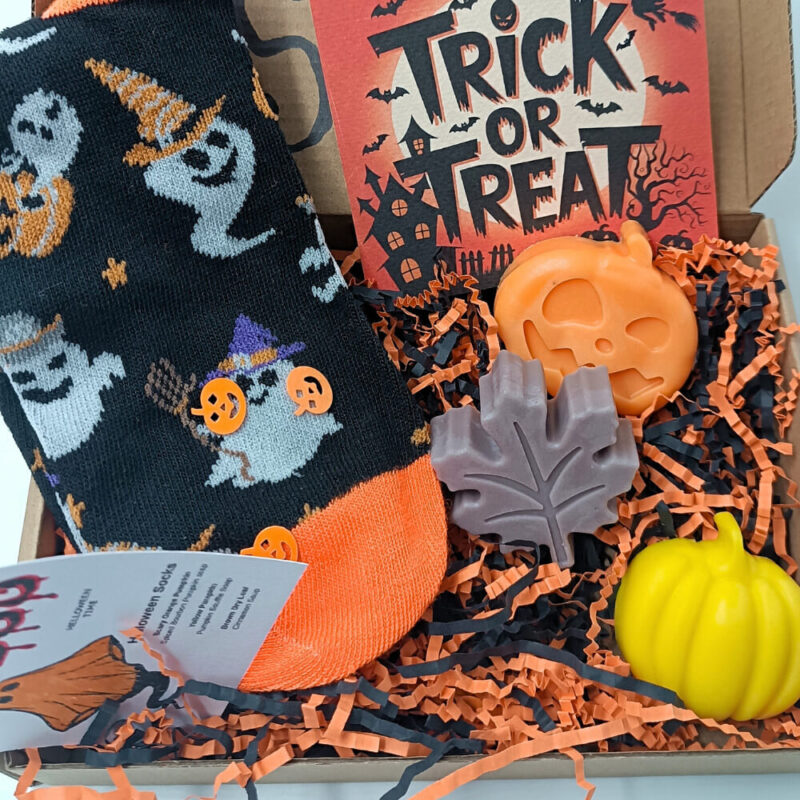 δώρο κάλτσες halloween με σαπουνάκια χειροποίητα και μυρωδιά κολοκύθας