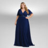 Plus size maxi φόρεμα σε βαθύ μπλε, κρουαζέ V ντεκολτέ, αέρινα μανίκια και διακοσμητική ζώνη στη μέση.