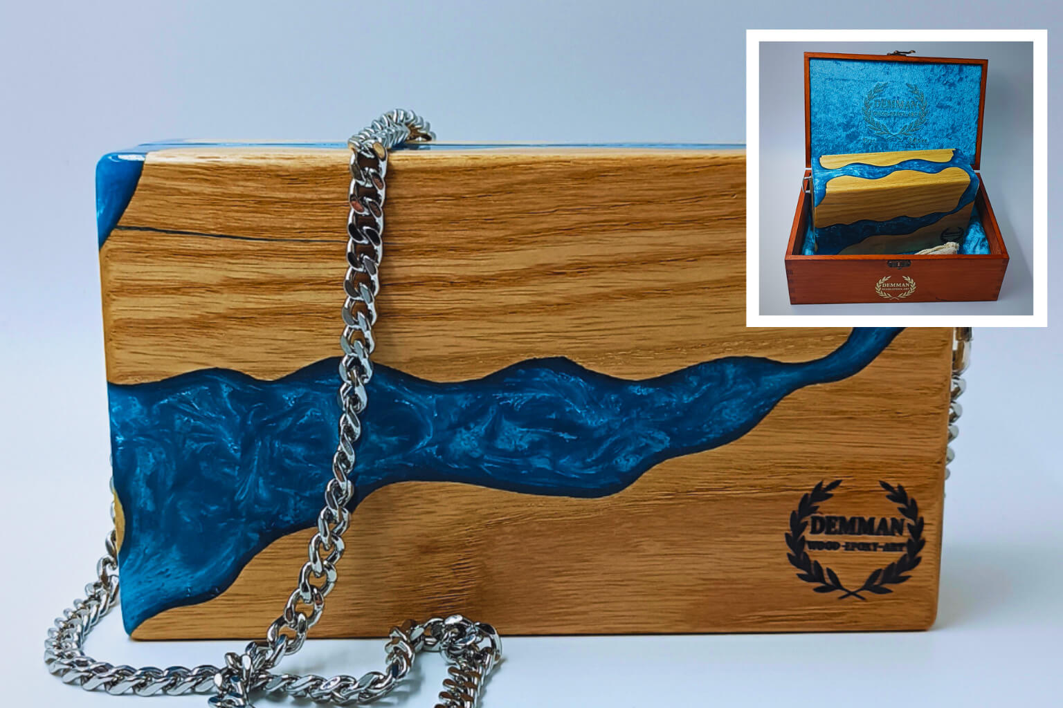 Ξύλινη clutch τσάντα limited edition με μπλε εποξική ρητίνη και ασημί αλυσίδα Demman Artbag Blue