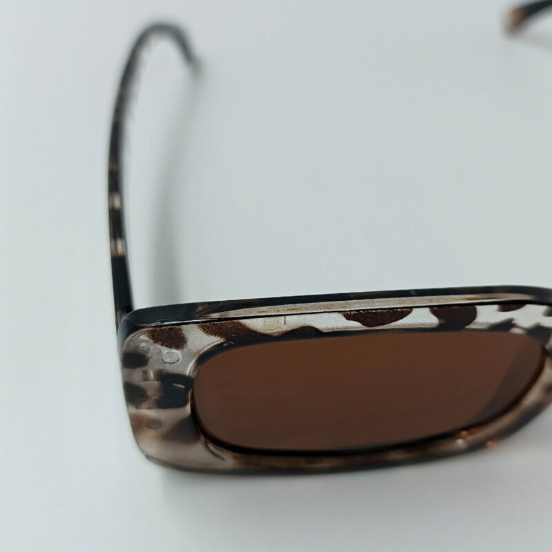 γυναικεία γυαλιά ηλίου σε animal print