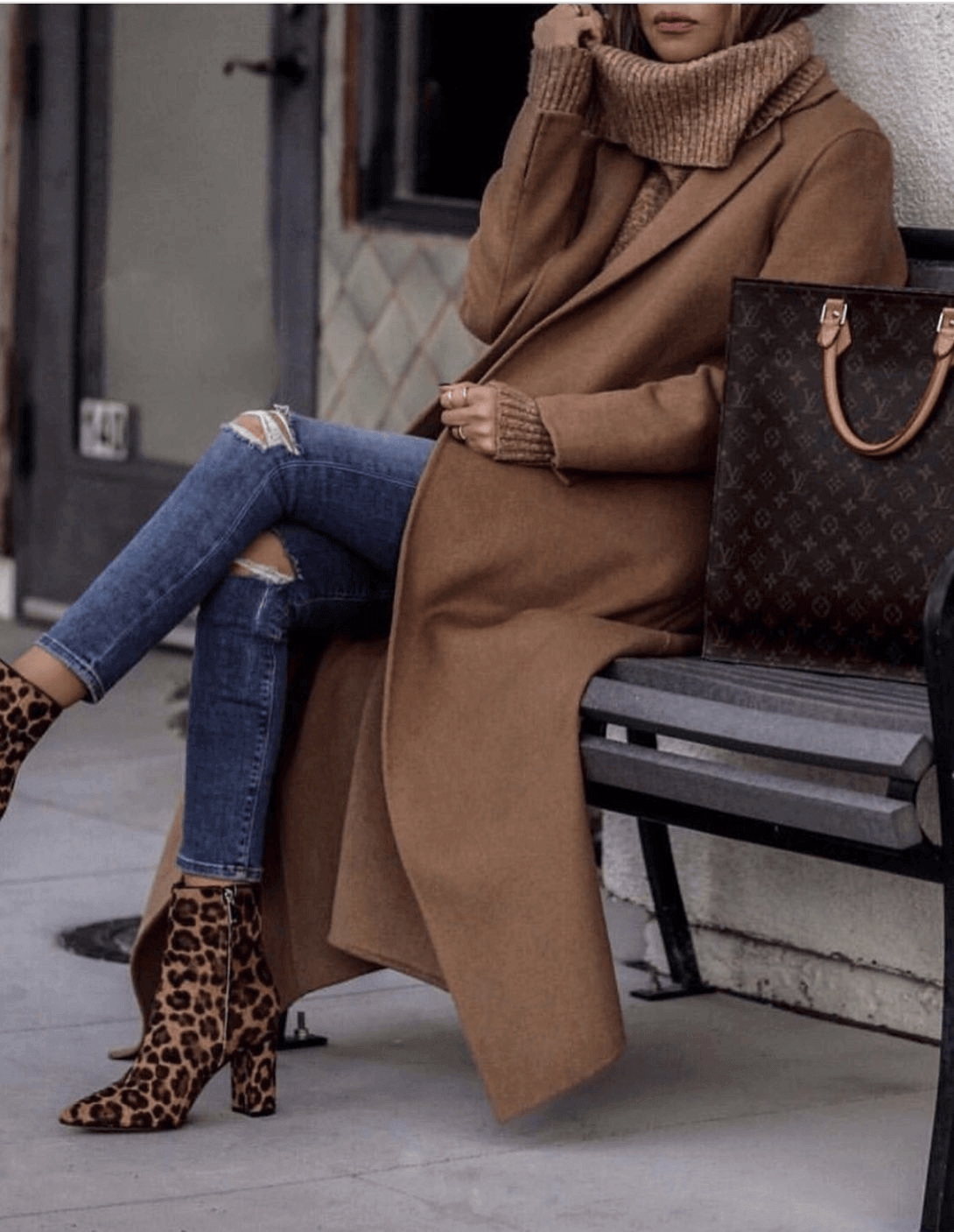 animal print flat παπούτσια με zebra σχέδιο, statement εμφάνιση 2025