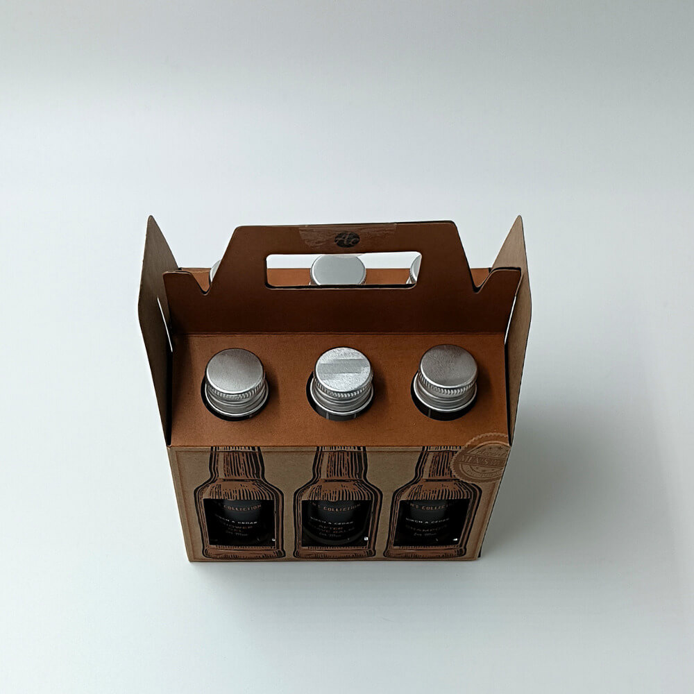 Σετ δώρου ανδρικής περιποίησης Suga Style 6 τεμαχίων — body wash, lotion, after shave, scrub, shampoo — 50 ml το καθένα, σε μπουκαλάκι μπύρας