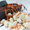 Θεματικό κουτί Boo Box σε σχήμα φέρετρου για Halloween με spooky λιχουδιές