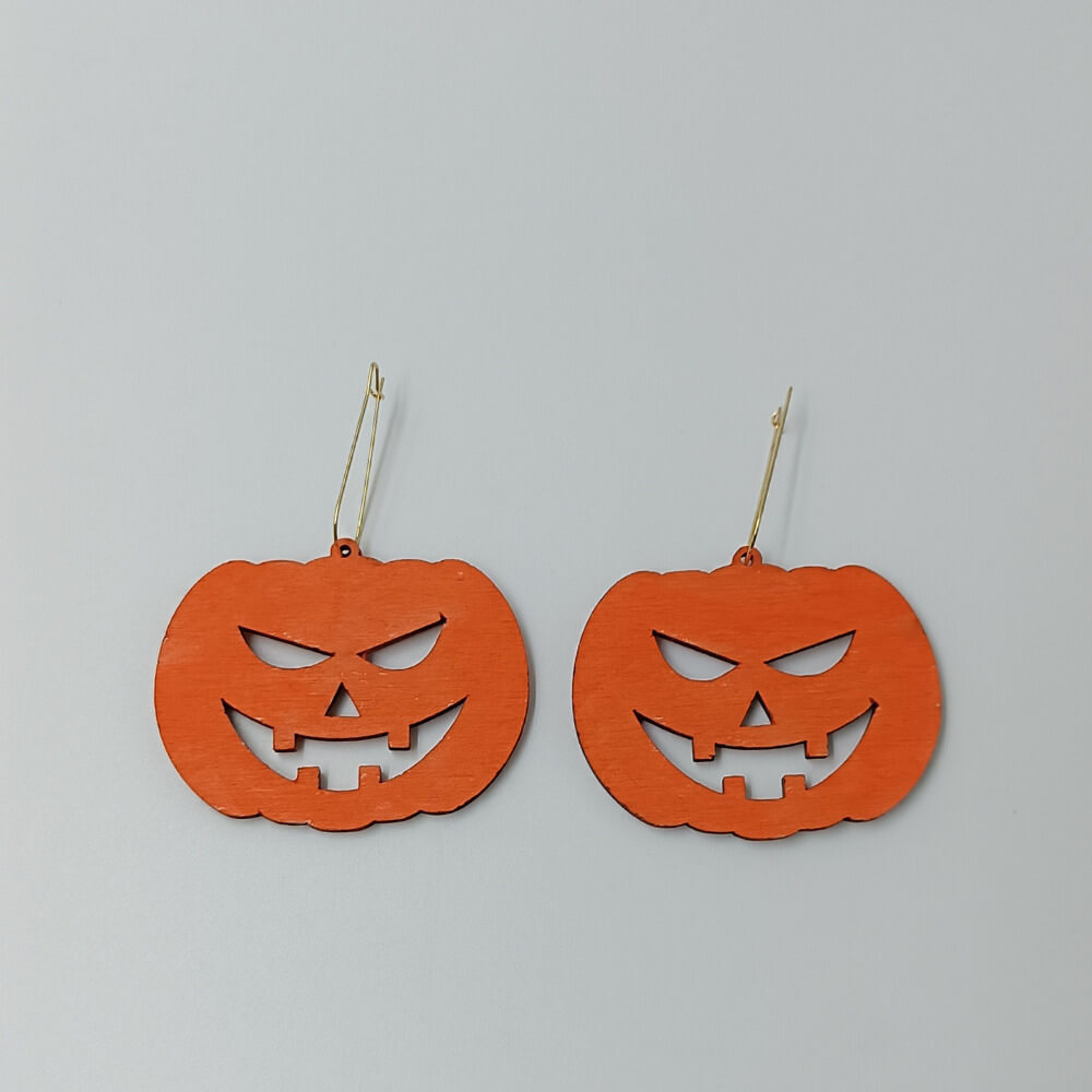 Ξύλινα σκουλαρίκια κολοκύθες Halloween με χάραξη από ToXylo