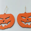 Ξύλινα σκουλαρίκια κολοκύθες Halloween με χάραξη από ToXylo