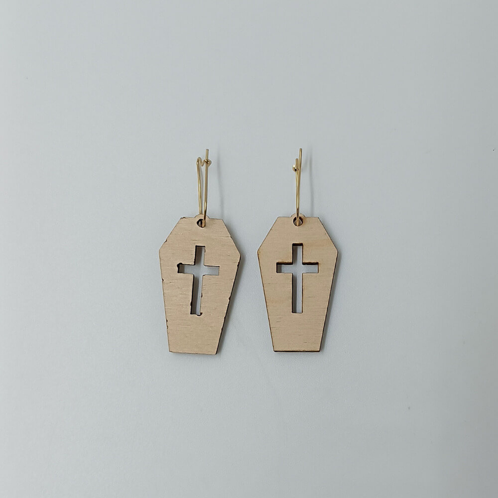 Ξύλινα σκουλαρίκια φέρετρο με σταυρό από ToXylo