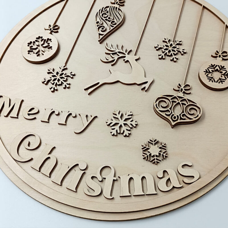 χριστουγεννιάτικη ξύλινη διακόσμηση merry christmas με χιονονιφάδες
