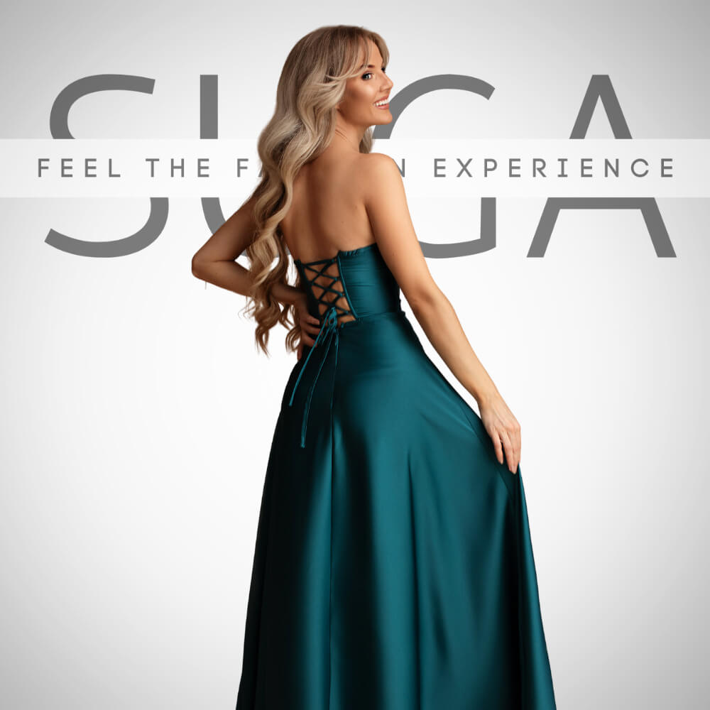 Maxi σμαραγδί σατέν φόρεμα με δέσιμο κορδονιών στην πλάτη – Suga Collection