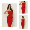 Γυναικείο κόκκινο εφαρμοστό φόρεμα midi με λεπτές τιράντες και minimal γραμμή για κομψές βραδινές εμφανίσεις.