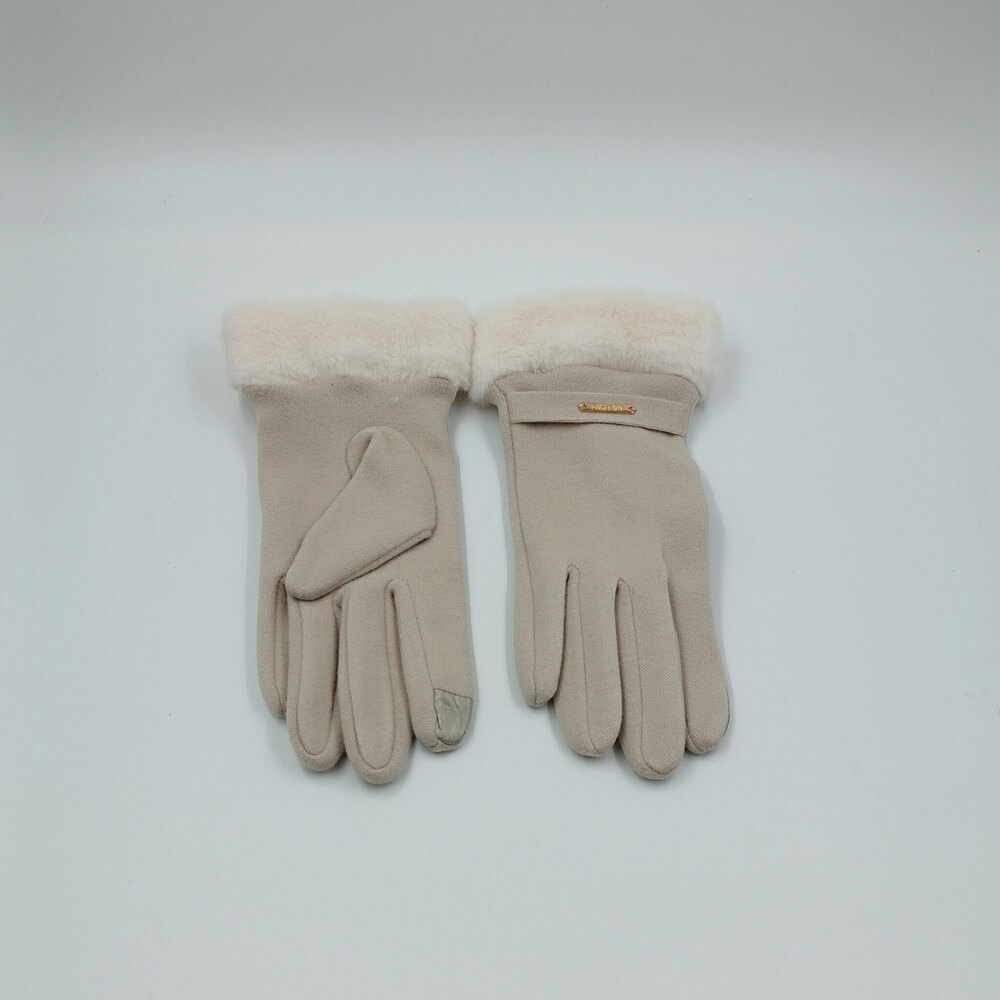 Χειμερινά γυναικεία γάντια suede με γούνινη μανσέτα – λεπτομέρεια πολυτέλειας