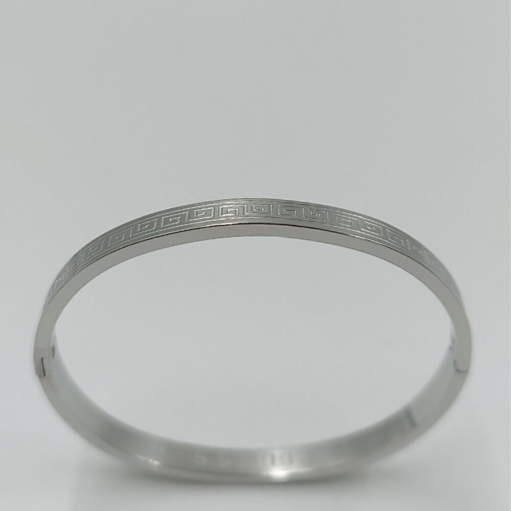 Ατσάλινο βραχιόλι χειροπέδα με Μαίανδρο σε ασημί χρώμα