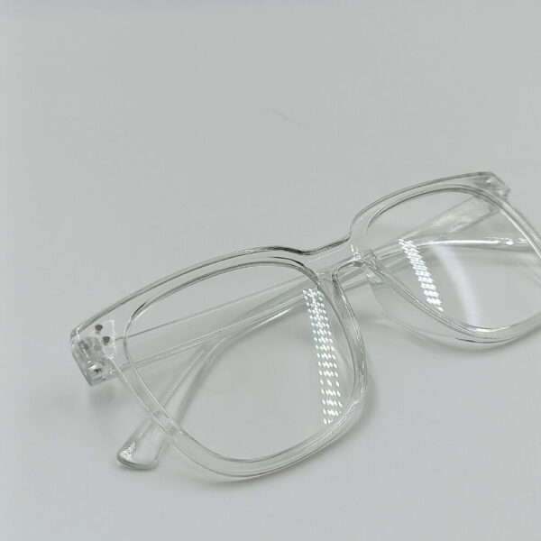 Διάφανα γυναικεία γυαλιά με τετράγωνο σκελετό | Suga Style