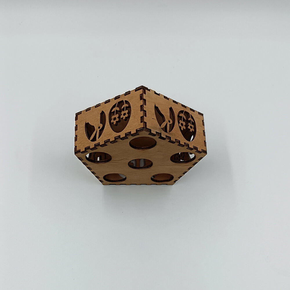 ξύλινη αυγοθήκη για πασχαλινό δώρο