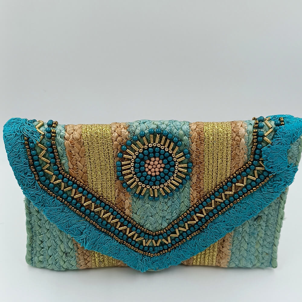 Ψάθινη τσάντα φάκελος με μαγνητικό κλείσιμο και διακοσμητικό κέντημα