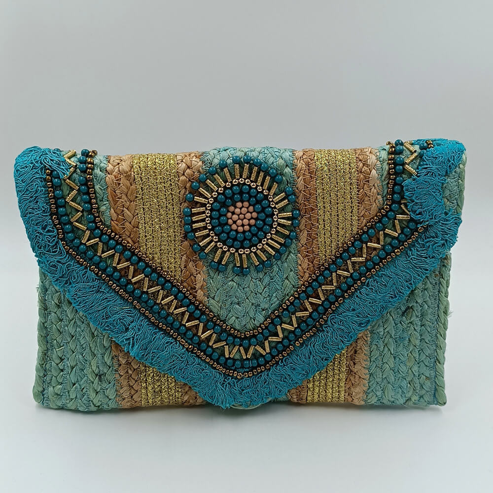 Ψάθινη τσάντα φάκελος με μαγνητικό κλείσιμο και διακοσμητικό κέντημα