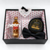 Μαύρο ανδρικό gift box με ουίσκι, παπιγιόν και αρωματικό κερί