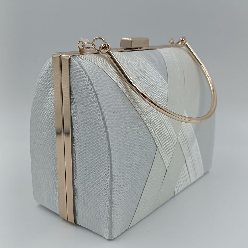 Λευκό βραδινό clutch με χρυσό μεταλλικό χερούλι – Suga Style