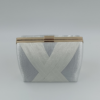 Γυναικείο βραδινό clutch με σατινέ υφή και χρυσό κούμπωμα