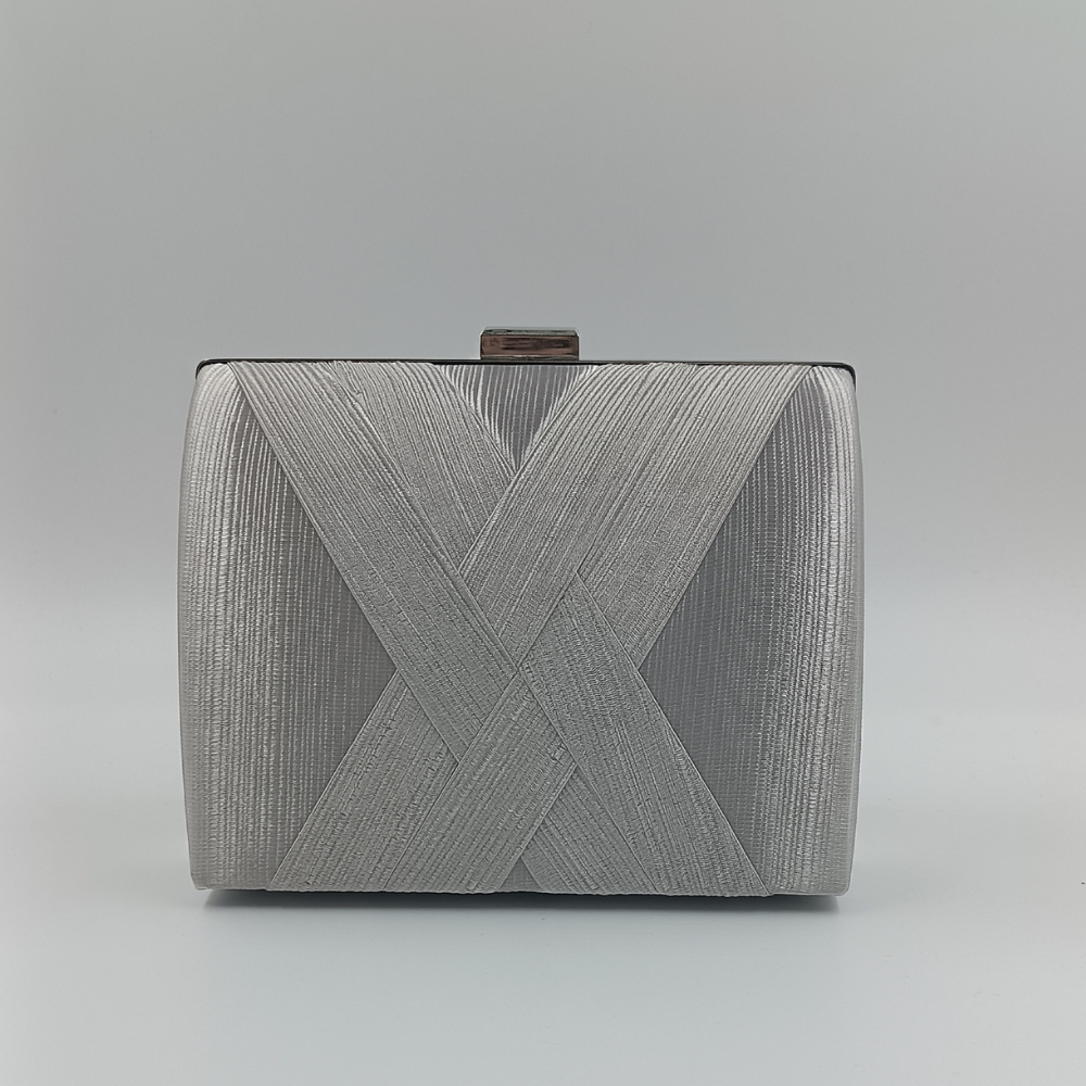Γυναικείο βραδινό clutch τσαντάκι ασημί με αλυσίδα – Suga Style