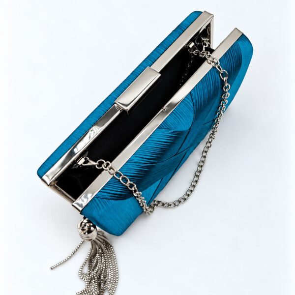 Μπλε πετρόλ τσάντα clutch ανοιχτή με ασημί αλυσίδα