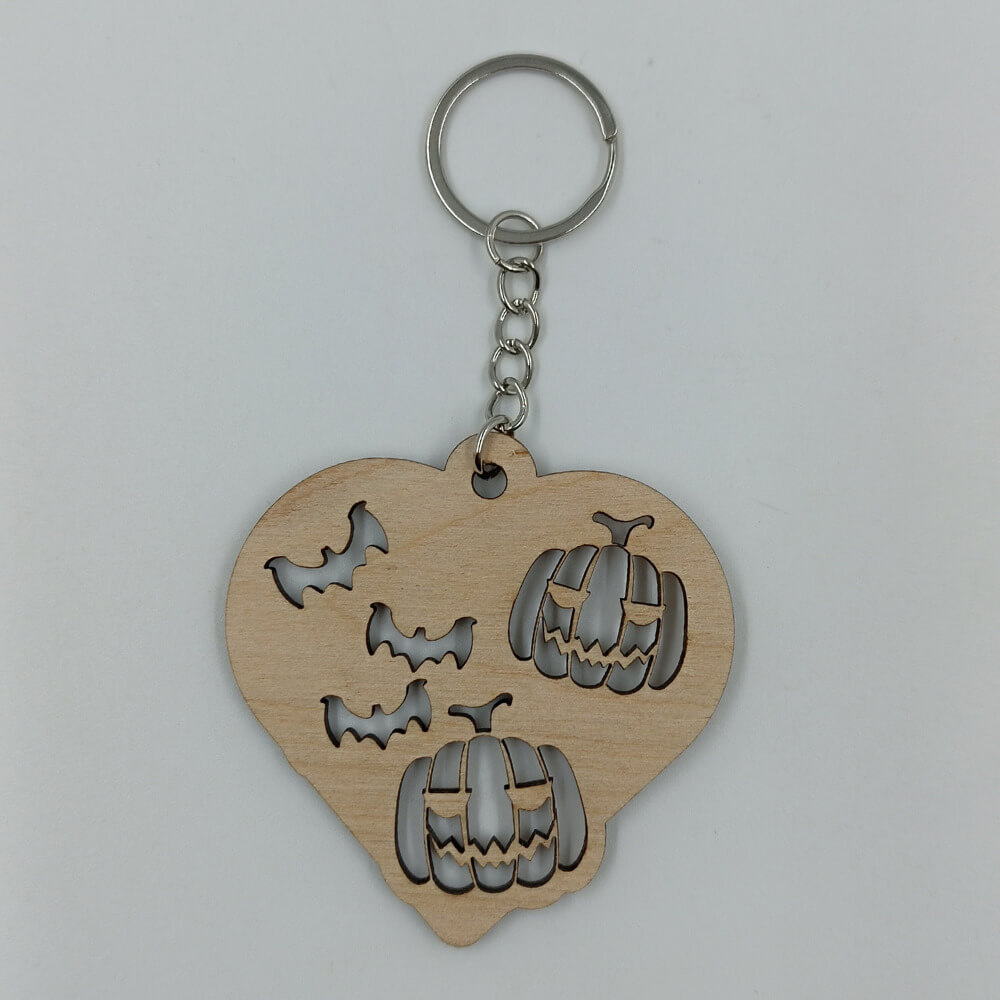 Ξύλινο Halloween μπρελόκ με κολοκύθες και νυχτερίδες