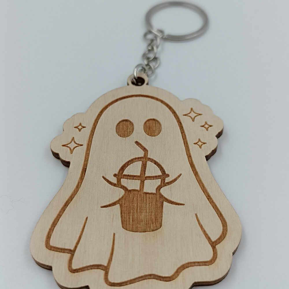 Spooky cute ξύλινο μπρελόκ φάντασμα για κλειδιά