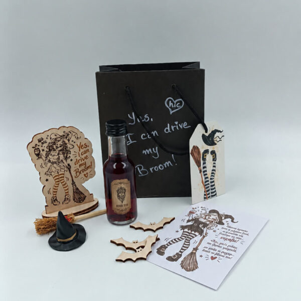 Halloween gift set με μάγισσα, μίνι ποτό και ξύλινες νυχτερίδες