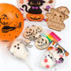 Halloween σετ δώρου για παιδιά με ζωγραφική, ξύλινες φιγούρες και γλυκές εκπλήξεις